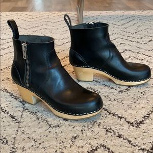 Swedish Hasbeens Zip It Emy, Black, Size 38